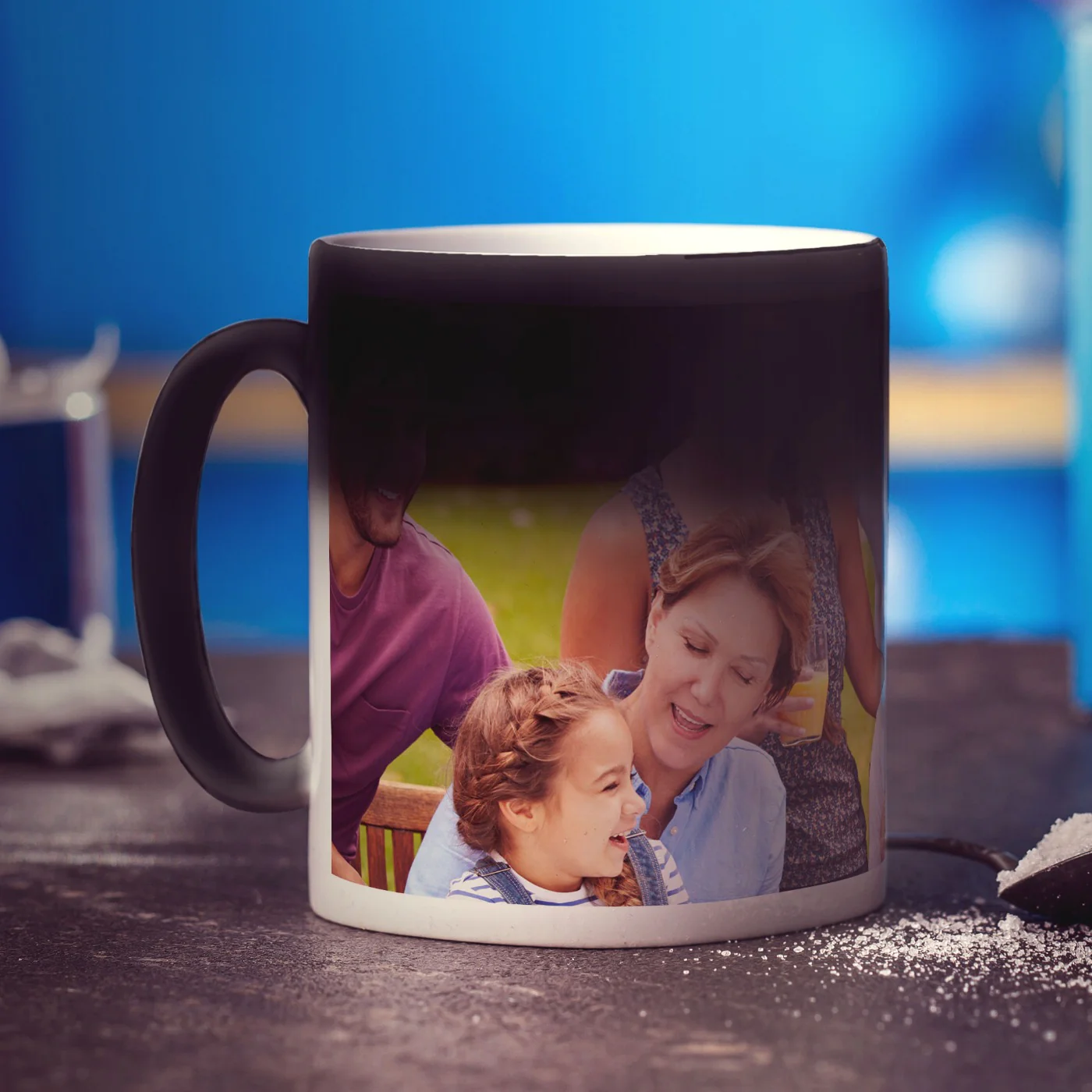 Magic Heat Sensitive Panoramic Photo Mug - Image 4