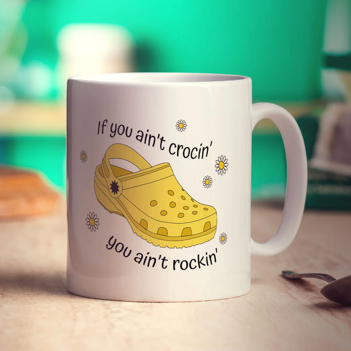 If You Ain't Crocin' You Ain't Rockin' Yellow Croc Mug - Image 3