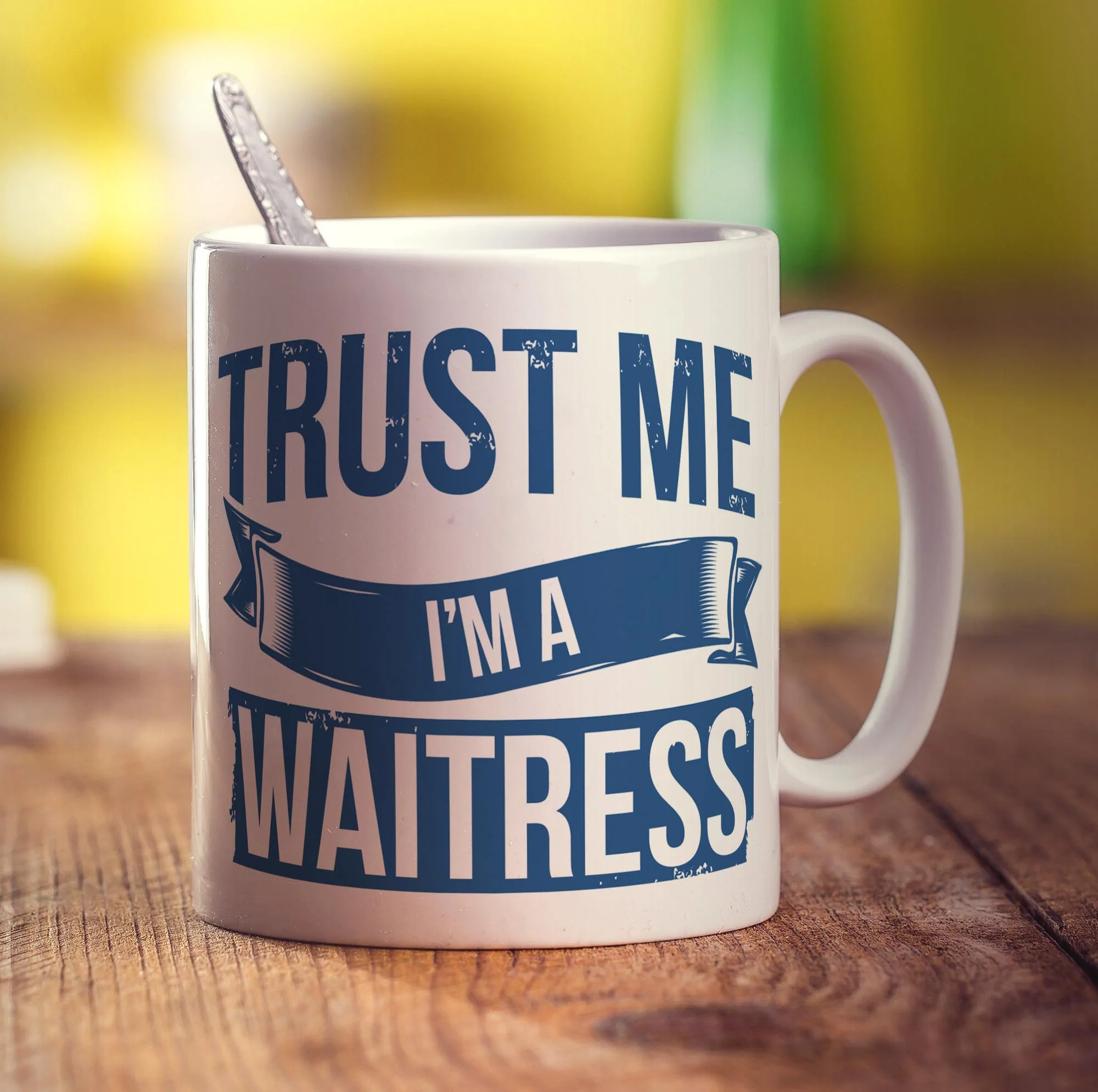 Trust Me I'm a Waitress Mug - Image 3